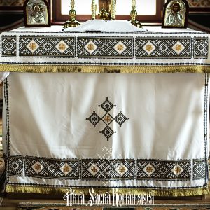 Acoperamânt/Veșmânt masă cu motive traditionale autentice din zona Sf. Mănăstiri Nechit (Neamt)
